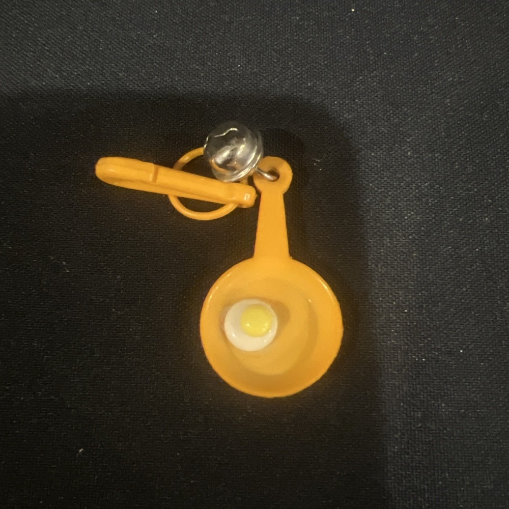 Vintage 1980s Plastic Bell Charm Frying Pan w/ Egg~ For 80s Necklace Nostalgia
